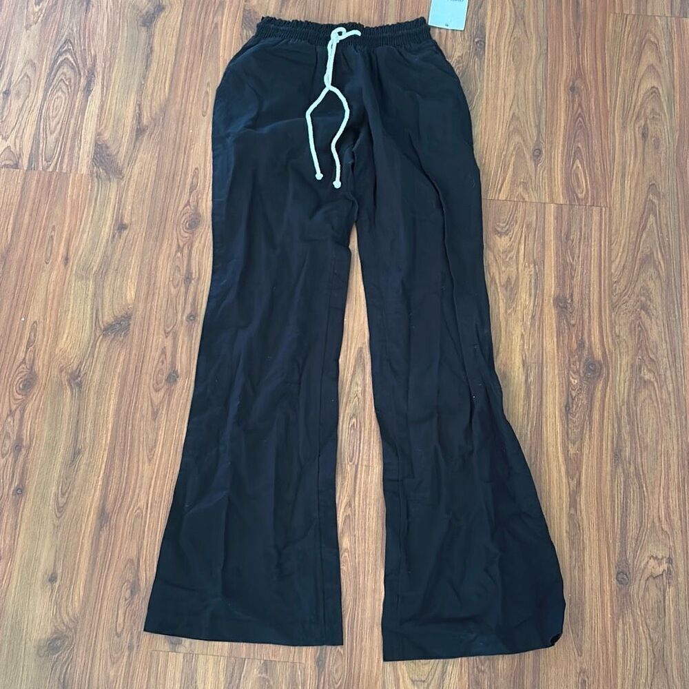 NWT O’Neil west wave black bell bottom wide leg, drawstring black with white pan
